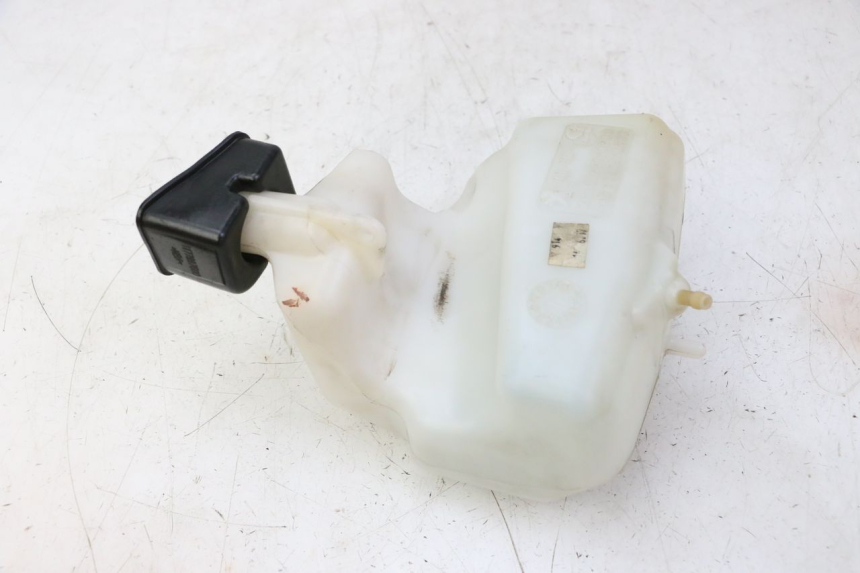 photo de OIL TANK PEUGEOT CITYSTAR 50 (2013 - 2017) - Zoom on usage condition