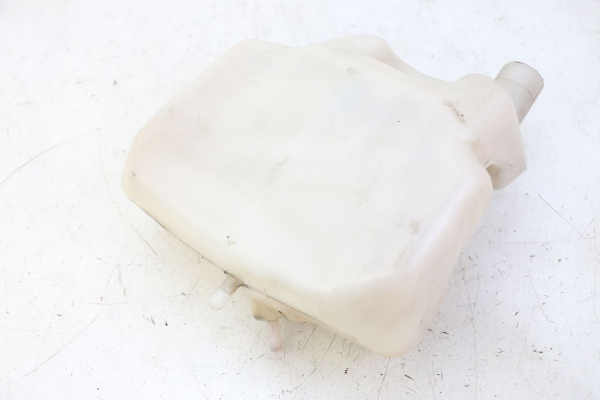 photo de OIL TANK PEUGEOT CITYSTAR 50 (2013 - 2017) - Surface and material condition