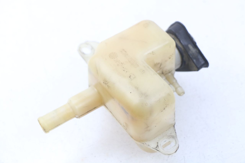 photo de OIL TANK PEUGEOT ELYSTAR 125 (2002 - 2007) - Zoom on usage condition