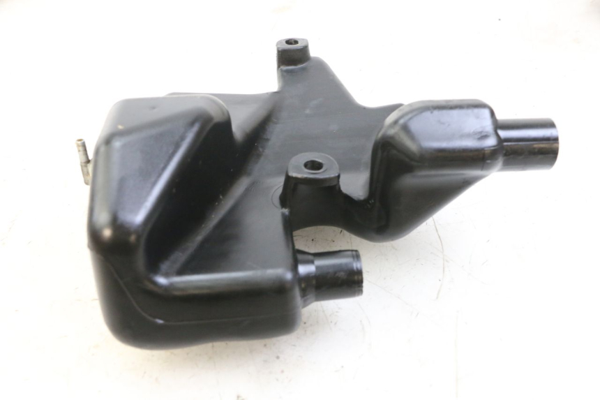 photo de OIL TANK PIAGGIO FLY 2T 50 (2004 - 2017) - Alternative perspective