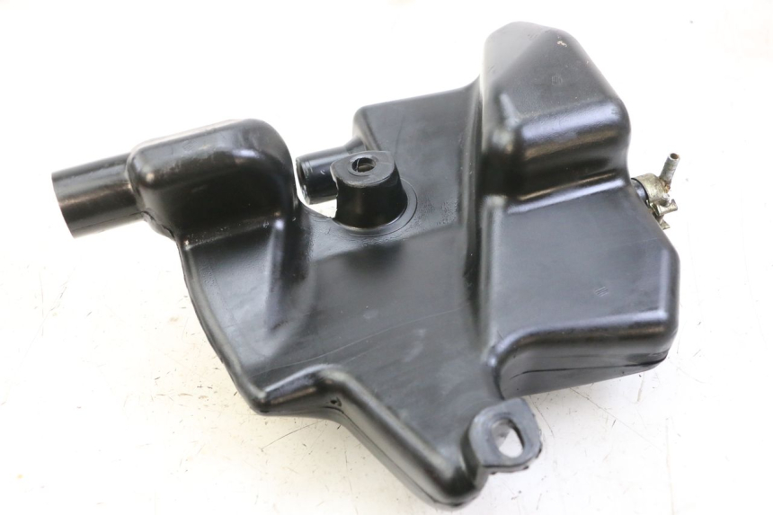 photo de OIL TANK PIAGGIO FLY 2T 50 (2004 - 2017) - Technical close-up