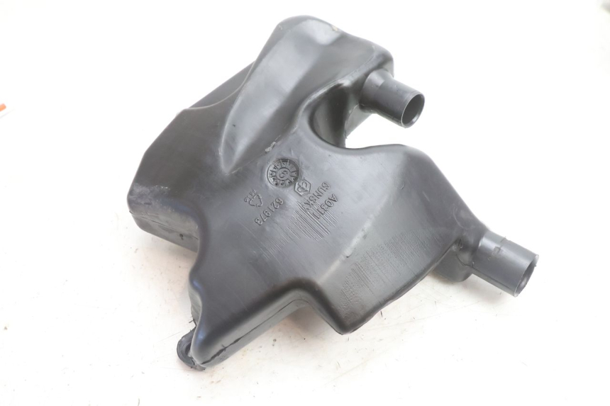 photo de OIL TANK PIAGGIO FLY 2T 50 (2004 - 2017) - Component detail