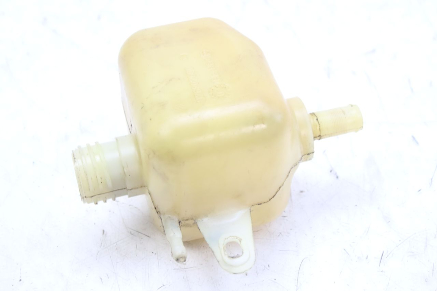 photo de OIL TANK PEUGEOT SATELIS 125 (2010 - 2012) - Zoom on usage condition