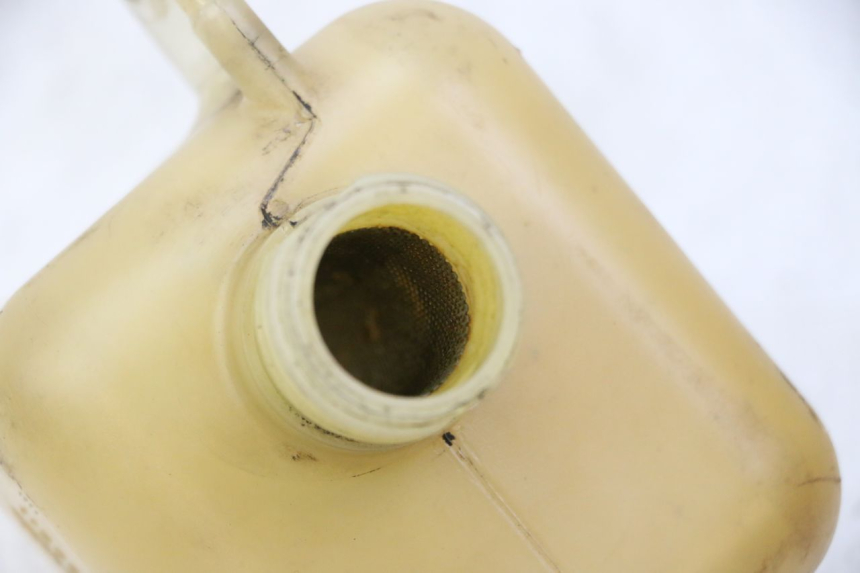 photo de OIL TANK PEUGEOT SATELIS 125 (2006 - 2009) - Zoom on usage condition