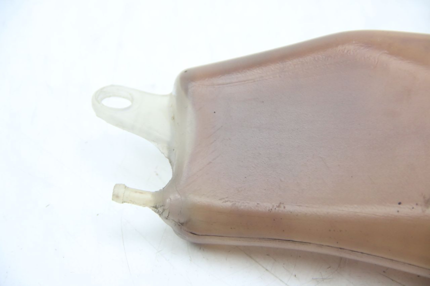 photo de OIL TANK SUZUKI SIXTEEN 125 (2008 - 2010) - Technical close-up