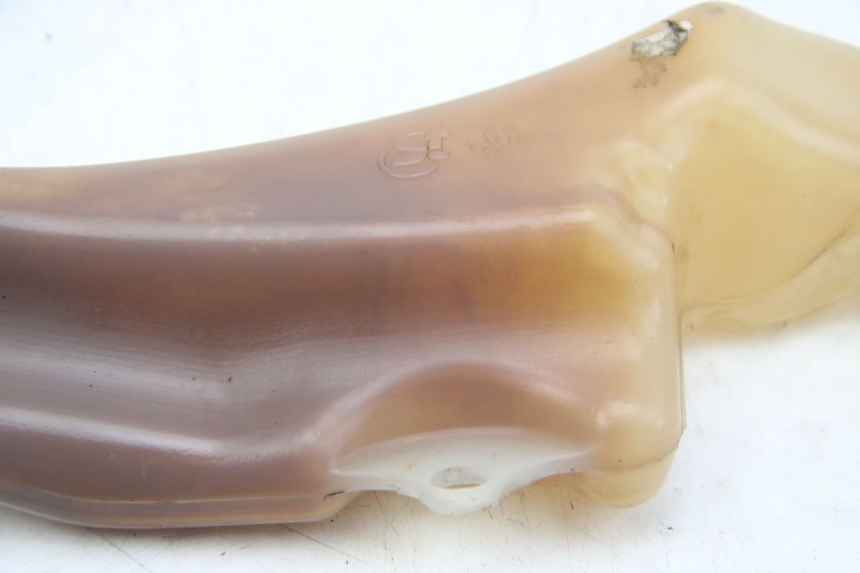 photo de OIL TANK SUZUKI SIXTEEN 125 (2008 - 2010) - Fixing points details