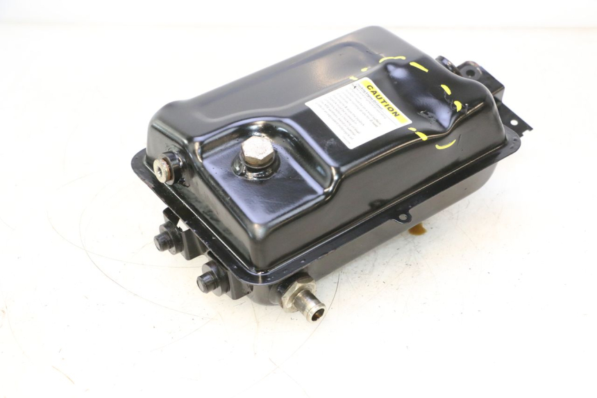 photo de OIL TANK CAN-AM SPYDER RS 1000 (2008 - 2012) - Checked used part