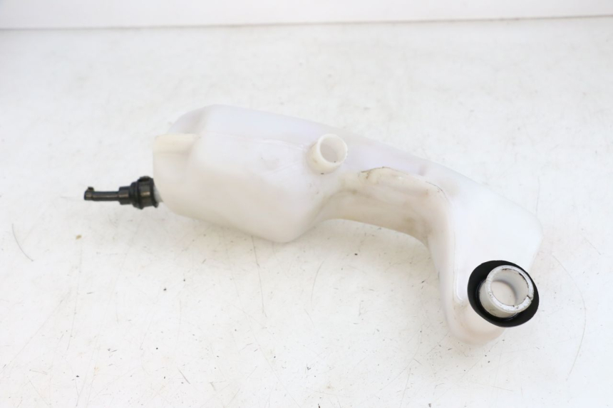 photo de OIL TANK APRILIA SR CARB LC 2T 50 (2004 - 2012) - Technical close-up