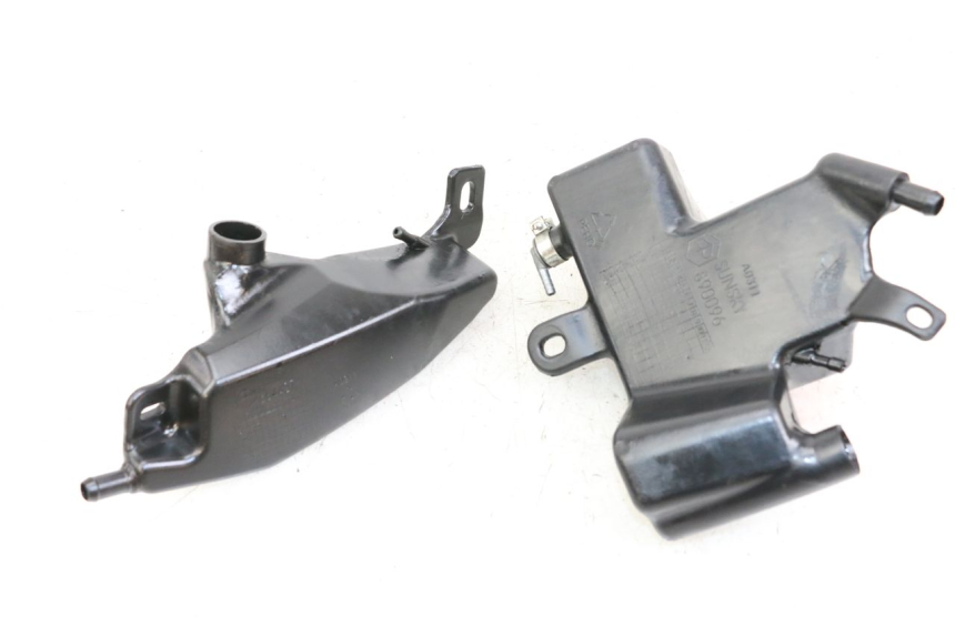 photo de OIL TANK APRILIA SR MOTARD 50 (2012 - 2018) - Zoom on usage condition