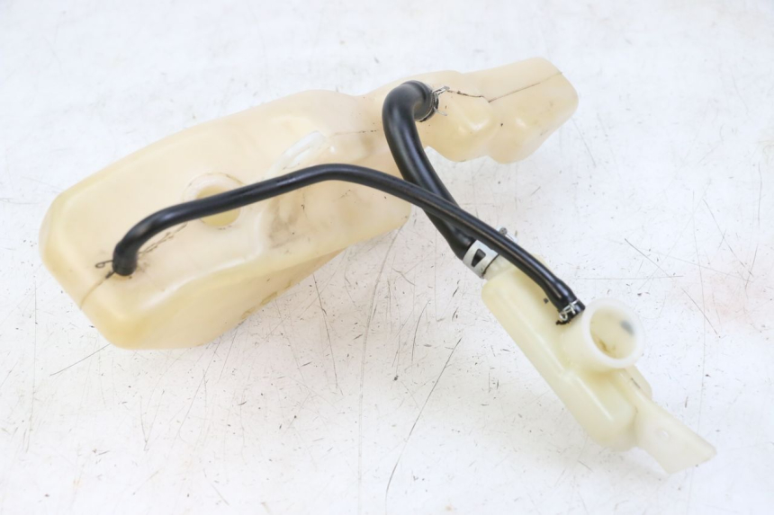 photo de OIL TANK YAMAHA TDR DELTABOX 125 (1997 - 2003) - Alternative perspective