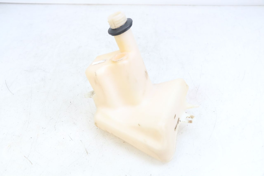 photo de OIL TANK PEUGEOT TREKKER 50 (1998 - 2004) - Alternative perspective