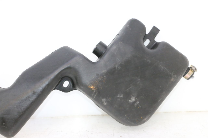 photo de OIL TANK PIAGGIO TYPHOON 50 (2000 - 2009) - Fixing points details