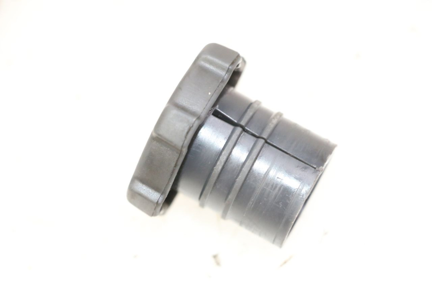 photo de OIL TANK PIAGGIO VESPA S 2T 50 (2007 - 2014) - Fixing points details