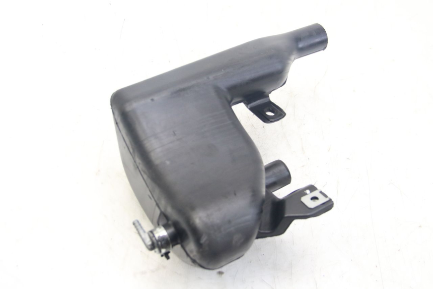 photo de OIL TANK PIAGGIO VESPA SPRINT 2T 50 (2014 - 2018) - Alternative perspective