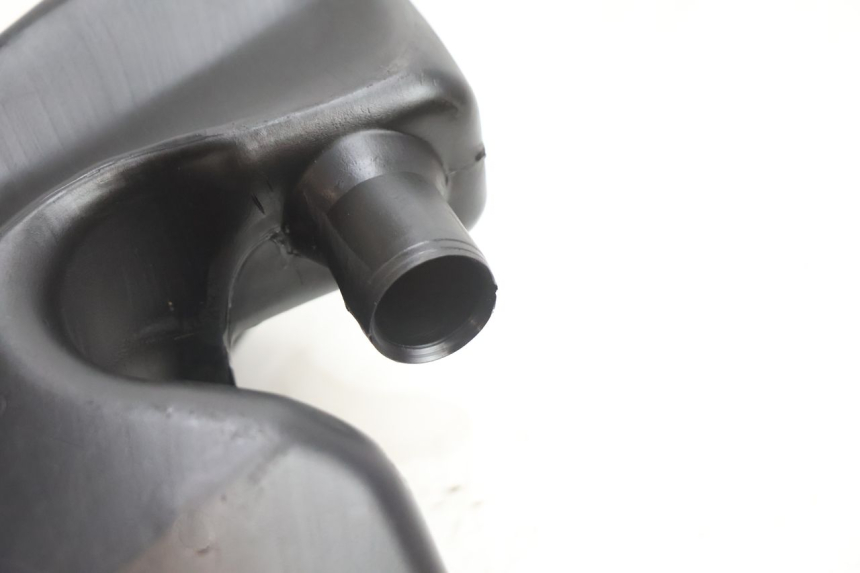 photo de OIL TANK PIAGGIO ZIP 2T 50 (2009 - 2019) - Alternative perspective