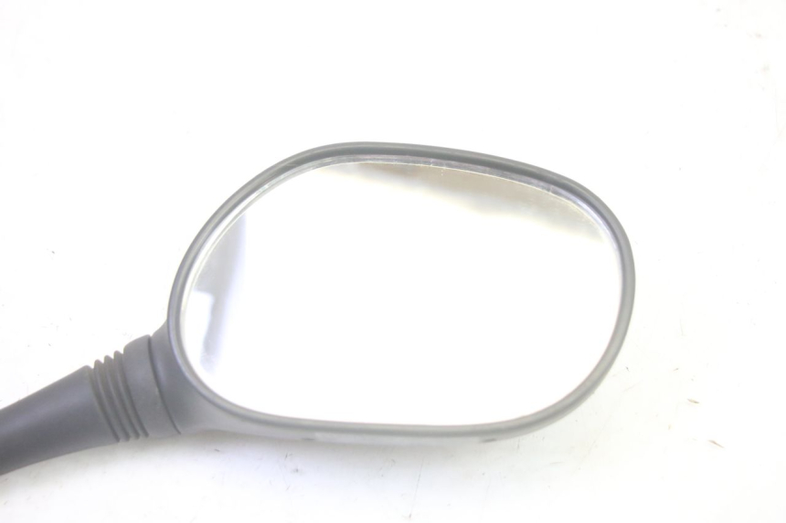 photo de RIGHT MIRROR SUZUKI BURGMAN 125 (2007 - 2014) - Zoom on usage condition
