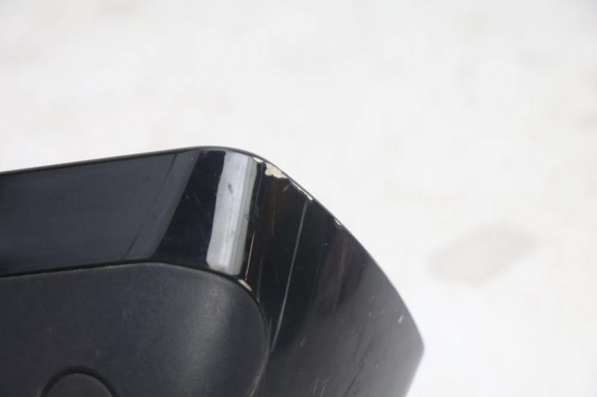 photo de RIGHT MIRROR SUZUKI BURGMAN EXECUTIVE ABS 650 (2006 - 2012) - High-resolution close-up