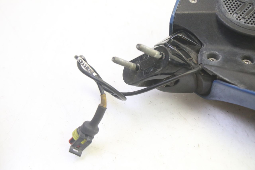 photo de RIGHT MIRROR YAMAHA FJR ABS 1300 (2006 - 2012) - Technical close-up