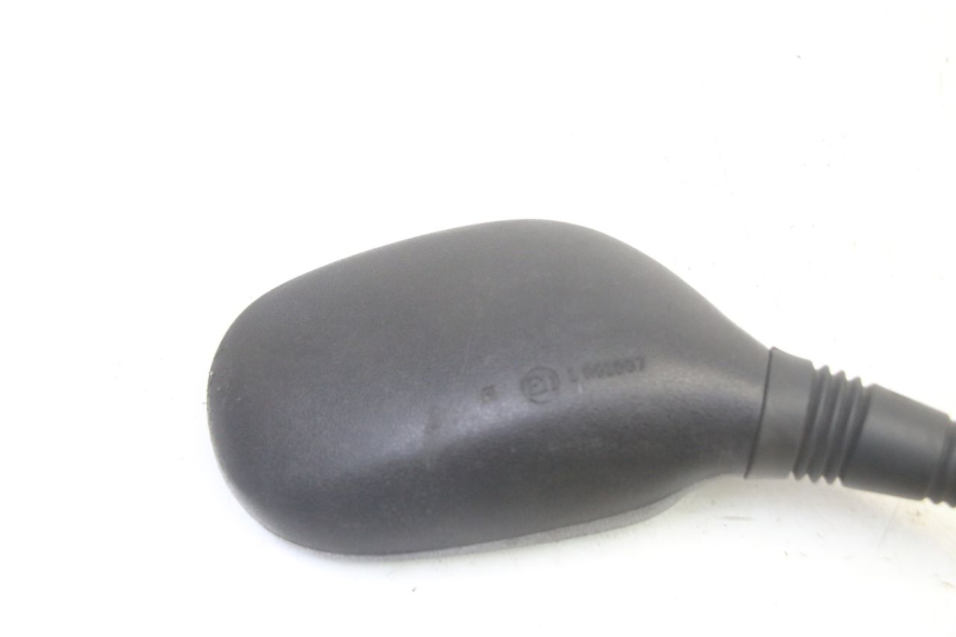 photo de RIGHT MIRROR PIAGGIO MP3 RL 250 (2006 - 2010) - Fixing points details