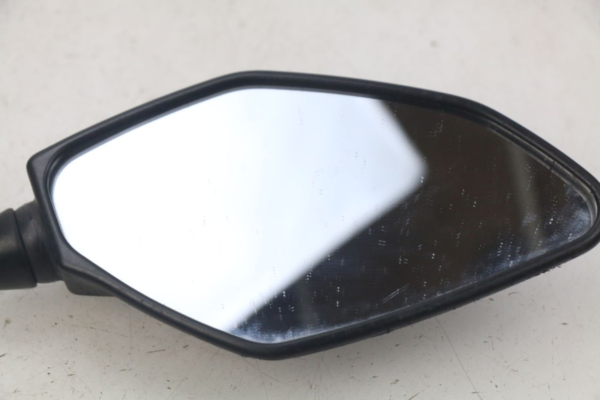 photo de RIGHT MIRROR YAMAHA MT-07 MT07 ABS 700 (2014 - 2017) - Fixing points details