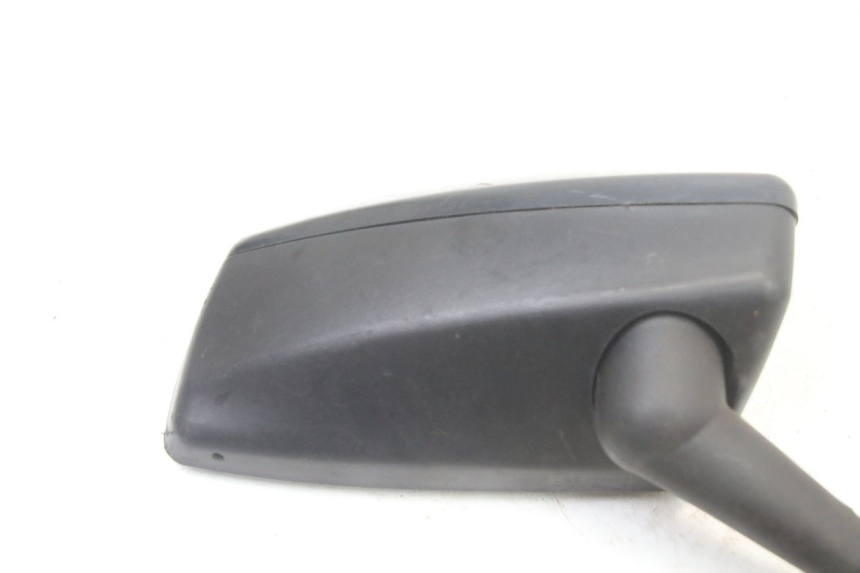 photo de RIGHT MIRROR PEUGEOT SATELIS 125 (2013 - 2018) - Surface and material condition