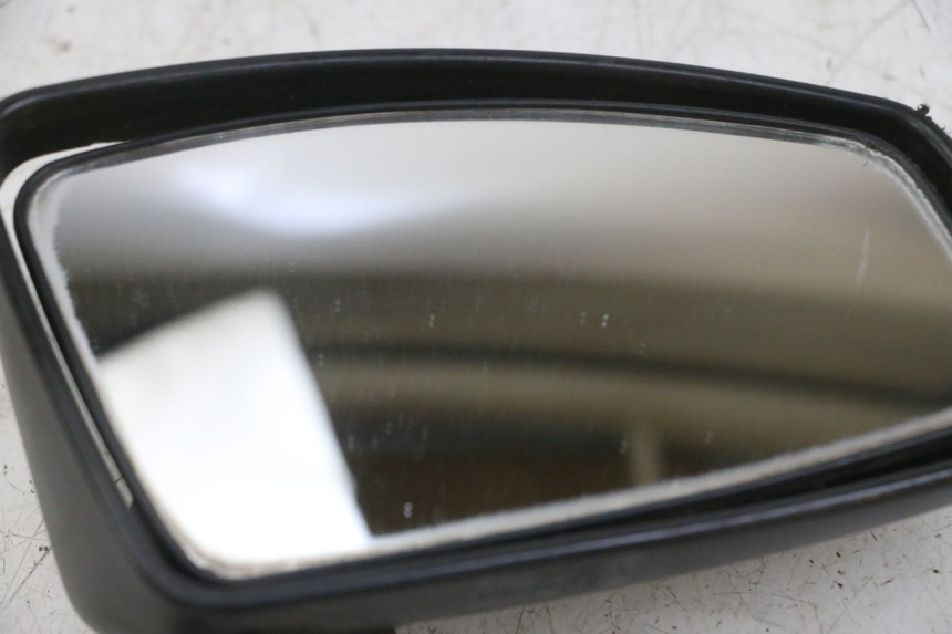 photo de RIGHT MIRROR PEUGEOT SATELIS 125 (2013 - 2018) - Fixing points details