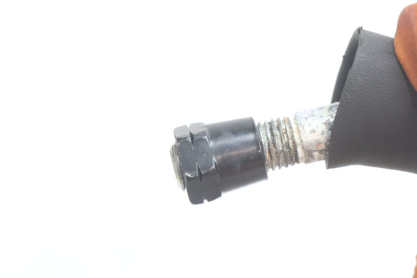 photo de RIGHT MIRROR YAMAHA X-MAX XMAX 125 (2010 - 2013) - Zoom on usage condition