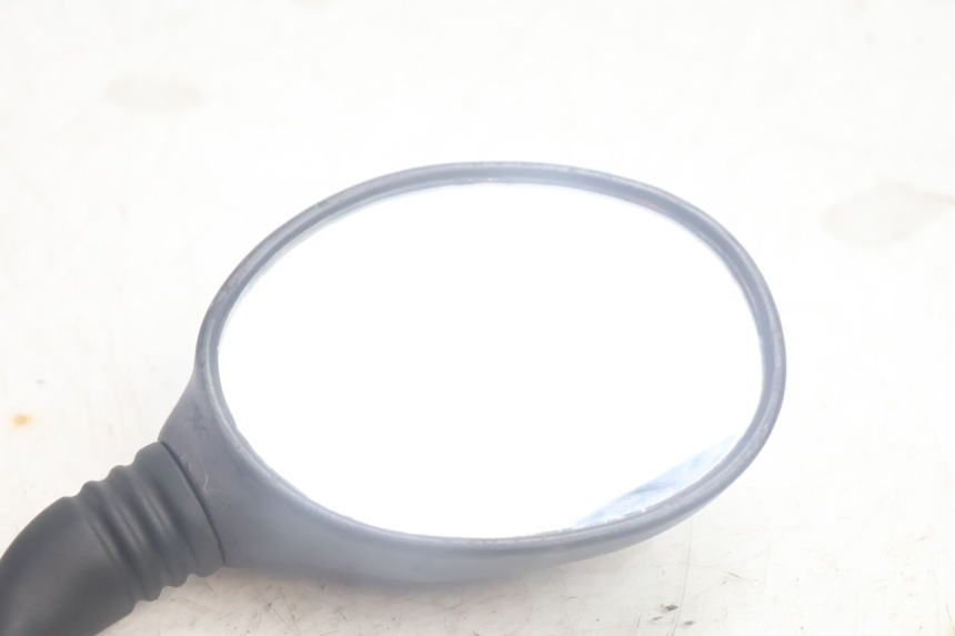 photo de RIGHT MIRROR YAMAHA YP MAJESTY 125 (2002 - 2006) - Alternative perspective