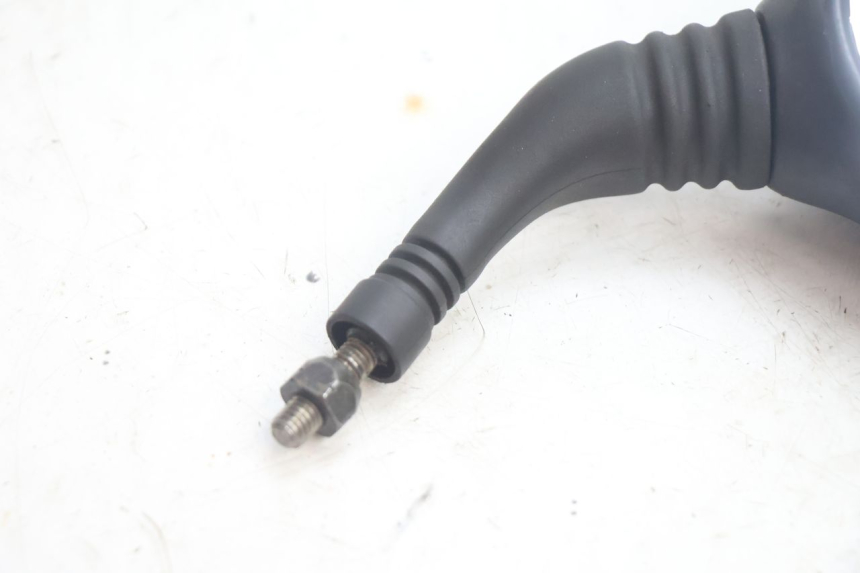 photo de RIGHT MIRROR YAMAHA YP MAJESTY 125 (2002 - 2006) - Zoom on usage condition