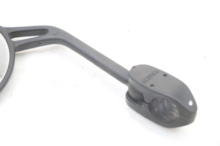 photo de LEFT MIRROR DERBI SENDA SM DRD X-TREME 50 (2011 - 2017) - Zoom on usage condition