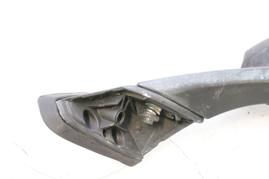 photo de LEFT MIRROR SYM GTS EVO 125 (2009 - 2013) - Fixing points details