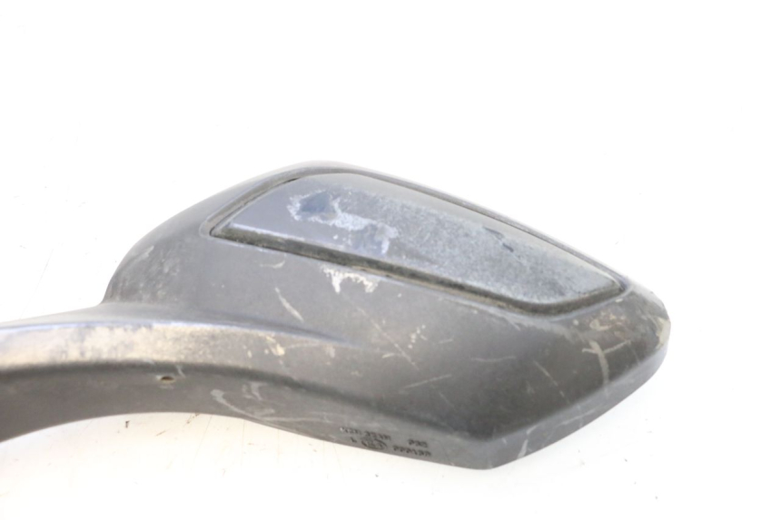 photo de LEFT MIRROR SYM GTS EVO 125 (2009 - 2013) - Surface and material condition