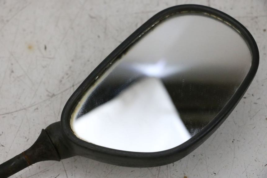 photo de LEFT MIRROR PEUGEOT KISBEE 2T 50 (2010 - 2017) - Zoom on usage condition