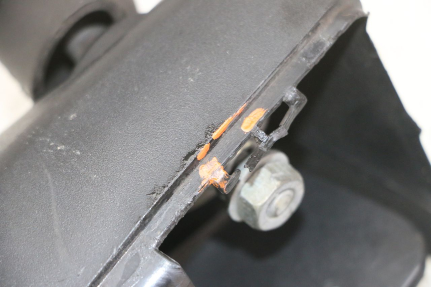 photo de LEFT MIRROR PEUGEOT SATELIS 125 (2013 - 2018) - Surface and material condition