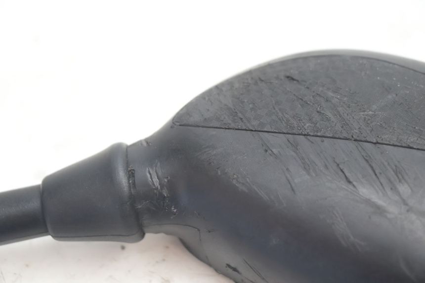 photo de LEFT MIRROR PEUGEOT TREKKER TKR 50 (2005 - 2014) - Surface and material condition