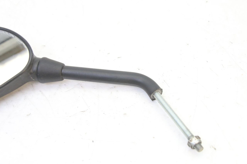 photo de LEFT MIRROR PEUGEOT VIVACITY NEW 4T 50 (2008 - 2017) - Zoom on usage condition