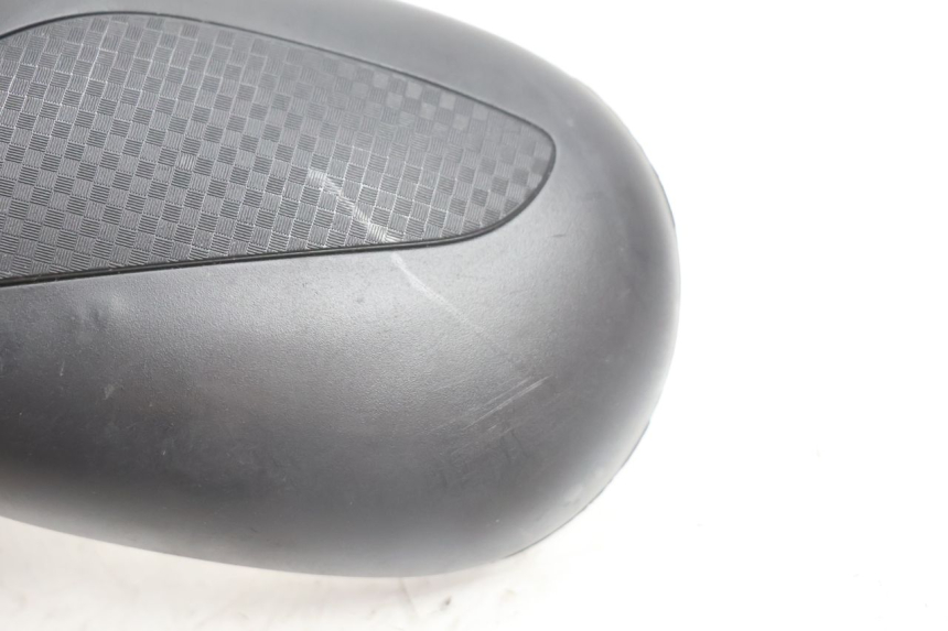 photo de LEFT MIRROR PEUGEOT VIVACITY 100 (1999 - 2008) - Surface and material condition