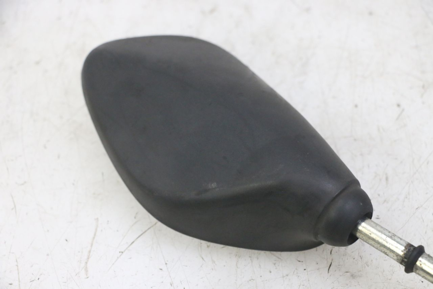 photo de LEFT MIRROR YAMAHA X-MAX XMAX 125 (2010 - 2013) - Zoom on usage condition