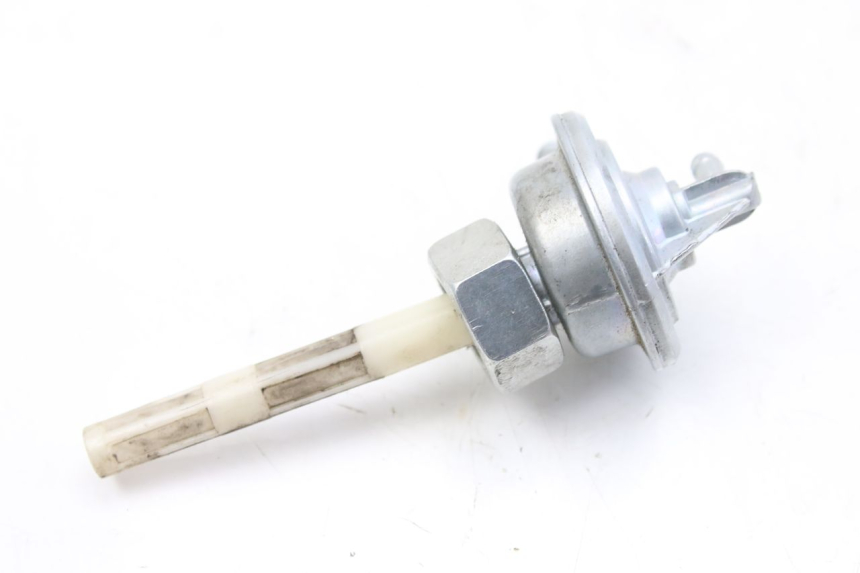 photo de FUEL TANK TAP KYMCO AGILITY 4T 50 (2018 - 2022) - Zoom on usage condition