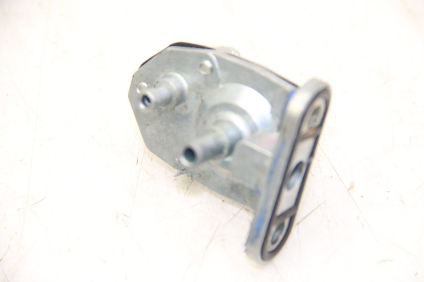 photo de FUEL TANK TAP MBK BOOSTER SPIRIT 50 (1999 - 2003) - Component detail
