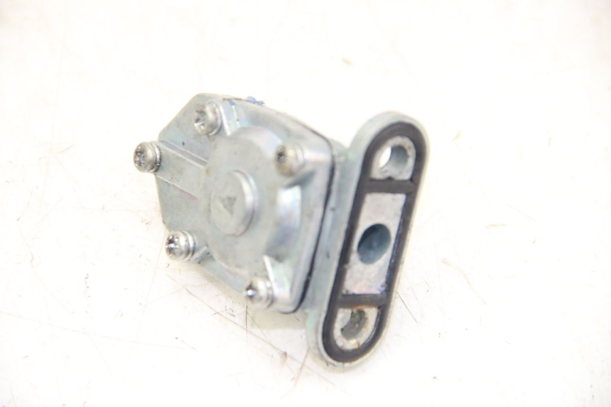 photo de FUEL TANK TAP MBK BOOSTER SPIRIT 50 (1999 - 2003) - Zoom on usage condition