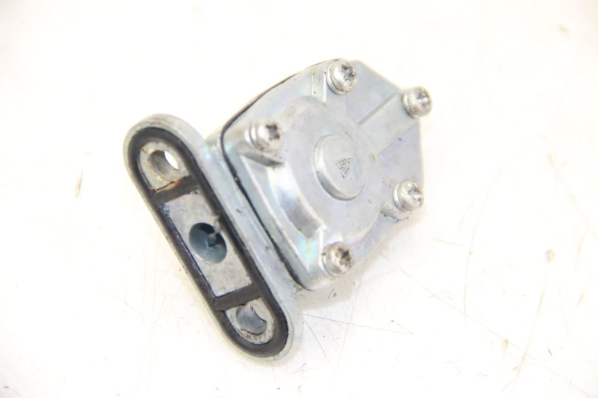 photo de FUEL TANK TAP MBK BOOSTER SPIRIT 50 (1999 - 2003) - Alternative perspective