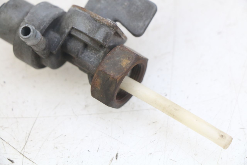 photo de FUEL TANK TAP HONDA CM 125 (1983 - 2003) - Component detail