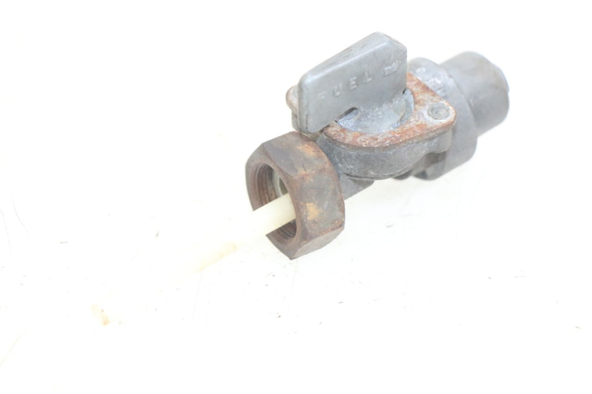 photo de FUEL TANK TAP HONDA CM 125 (1983 - 2003) - Technical close-up