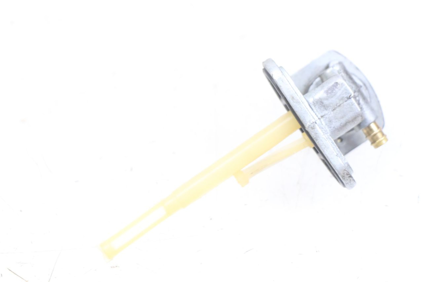 photo de FUEL TANK TAP JIANSHE COYOTE 80 - Technical close-up