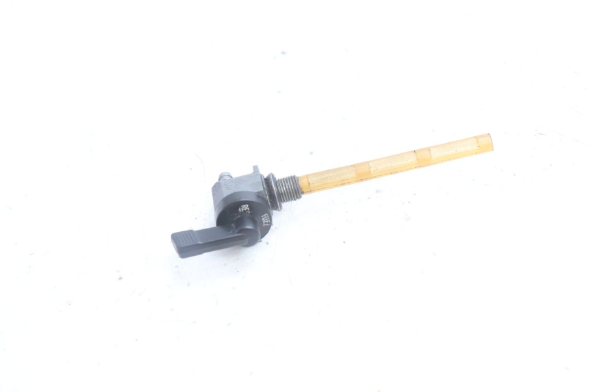 photo de FUEL TANK TAP MBK DAKOTA 50 (2003 - 2008) - Zoom on usage condition