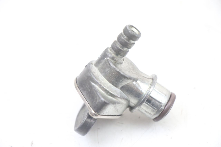 photo de FUEL TANK TAP DERBI SENDA SM DRD X-TREME 50 (2011 - 2017) - Alternative perspective