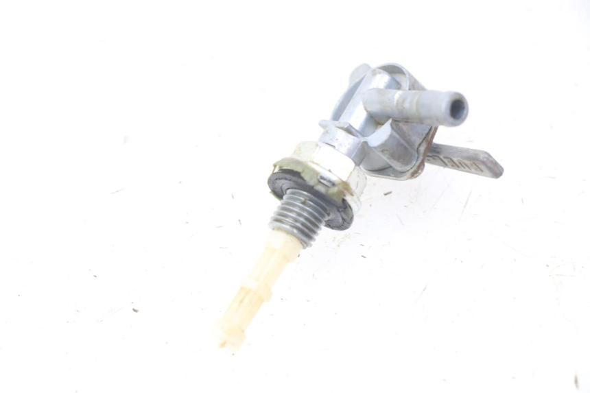 photo de FUEL TANK TAP CCR DIRT BIKE 125 - Zoom on usage condition