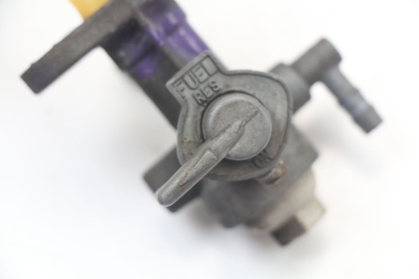 photo de FUEL TANK TAP SUZUKI GN 125 (1997 - 2000) - Component detail