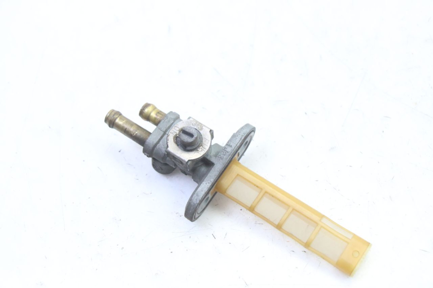 photo de FUEL TANK TAP SUZUKI GS GSE 500 (2001 - 2003) - Additional view of the item